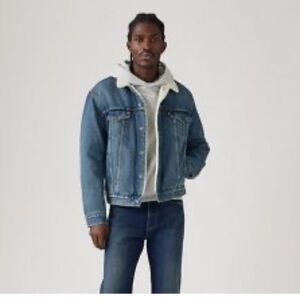 Like New Levi’s Sherpa Lined Trucker Jacket